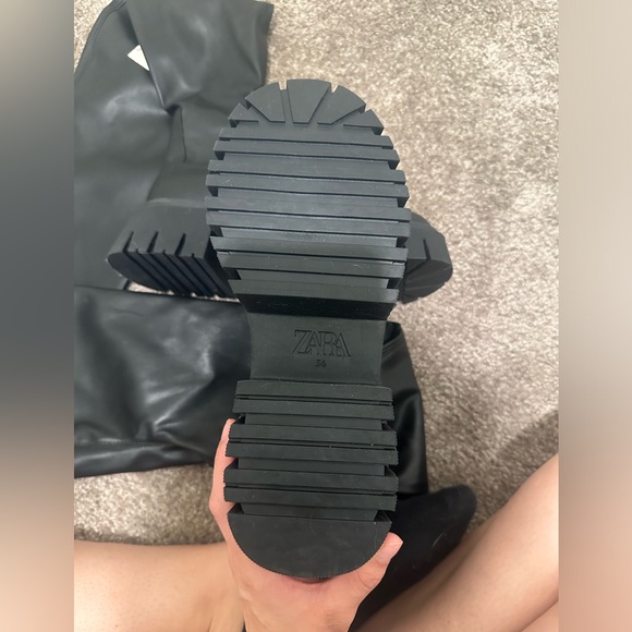 Brand new Zara Knee High Boots never worn still have tag on. - Picture 2 of 4